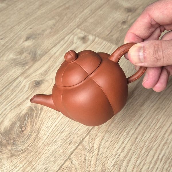 Plum Blossom Teapot F2 80s